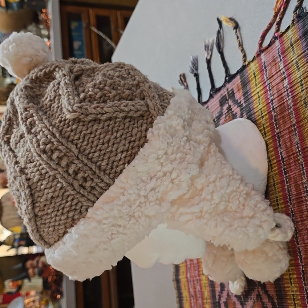 Crocheted Hat - Picture 3 of 6